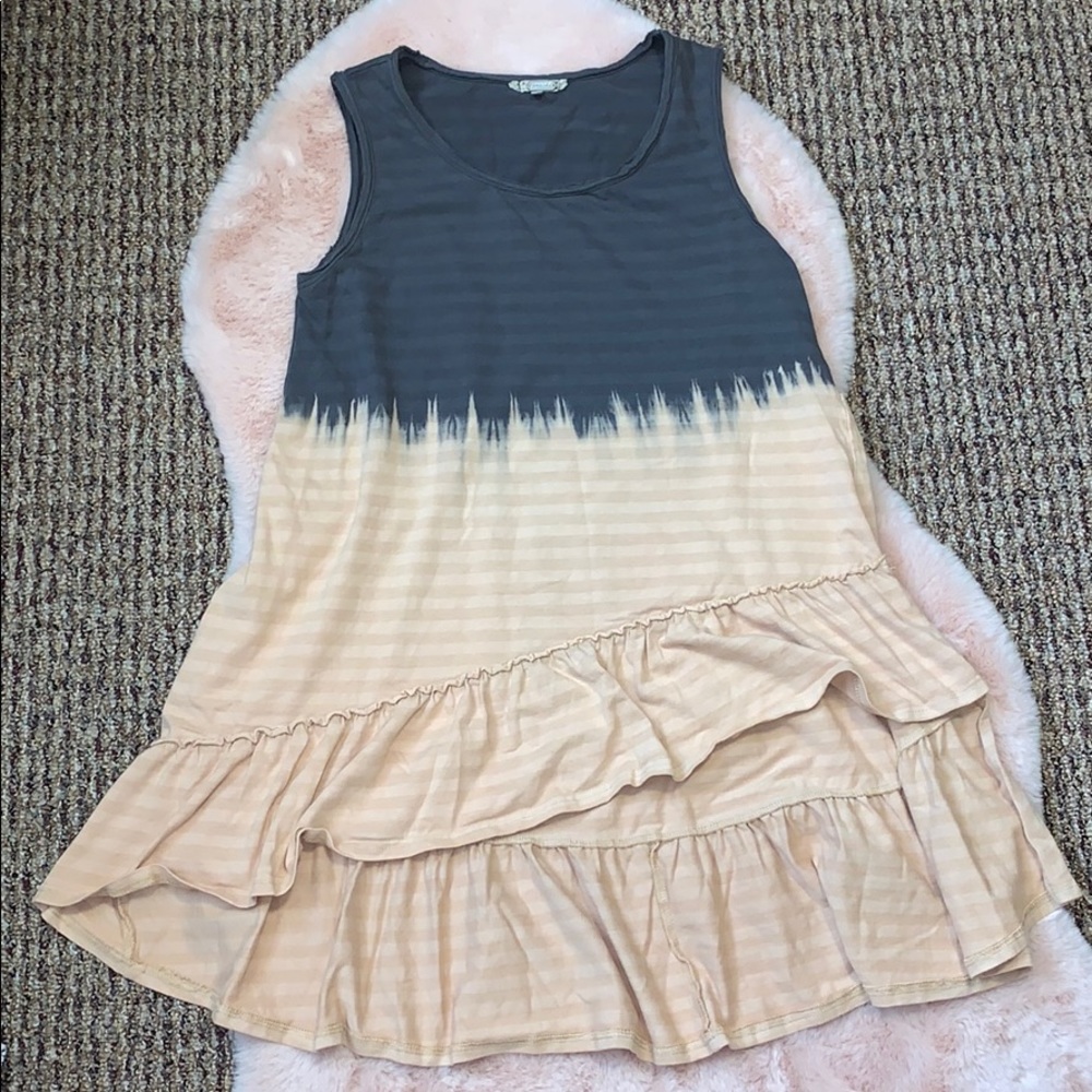 5 for $25🎈gimmicks by bke Ombré high low tunic